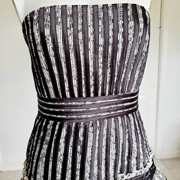 BCBGMAXAZRIA cocktail dress 6 black and white - Picture 5 of 8